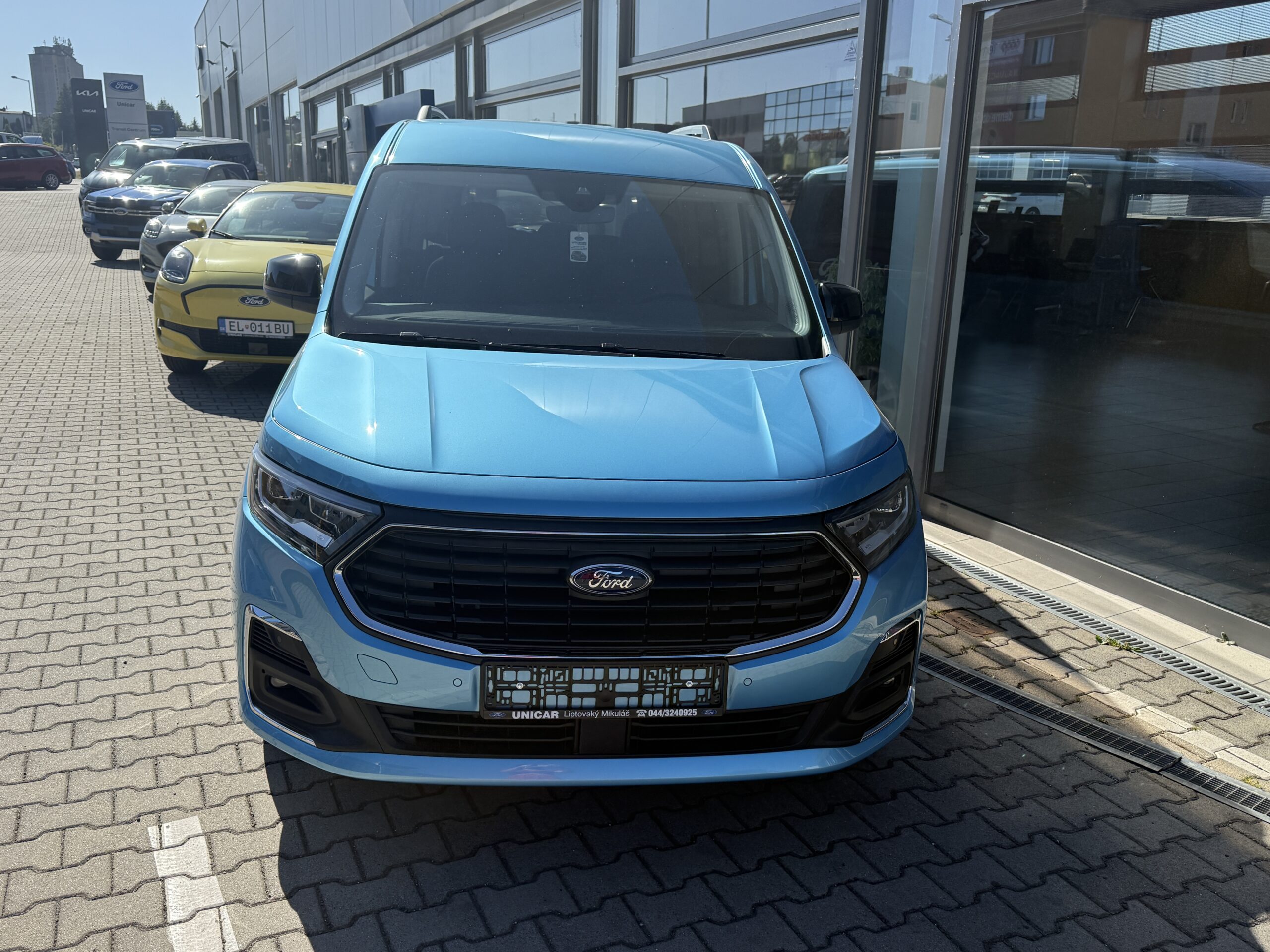 Ford TOURNEO CONNECT 2.0 EcoBlue 122k A7 (90kW) – FWD Grand Tourneo Titanium - Image 2