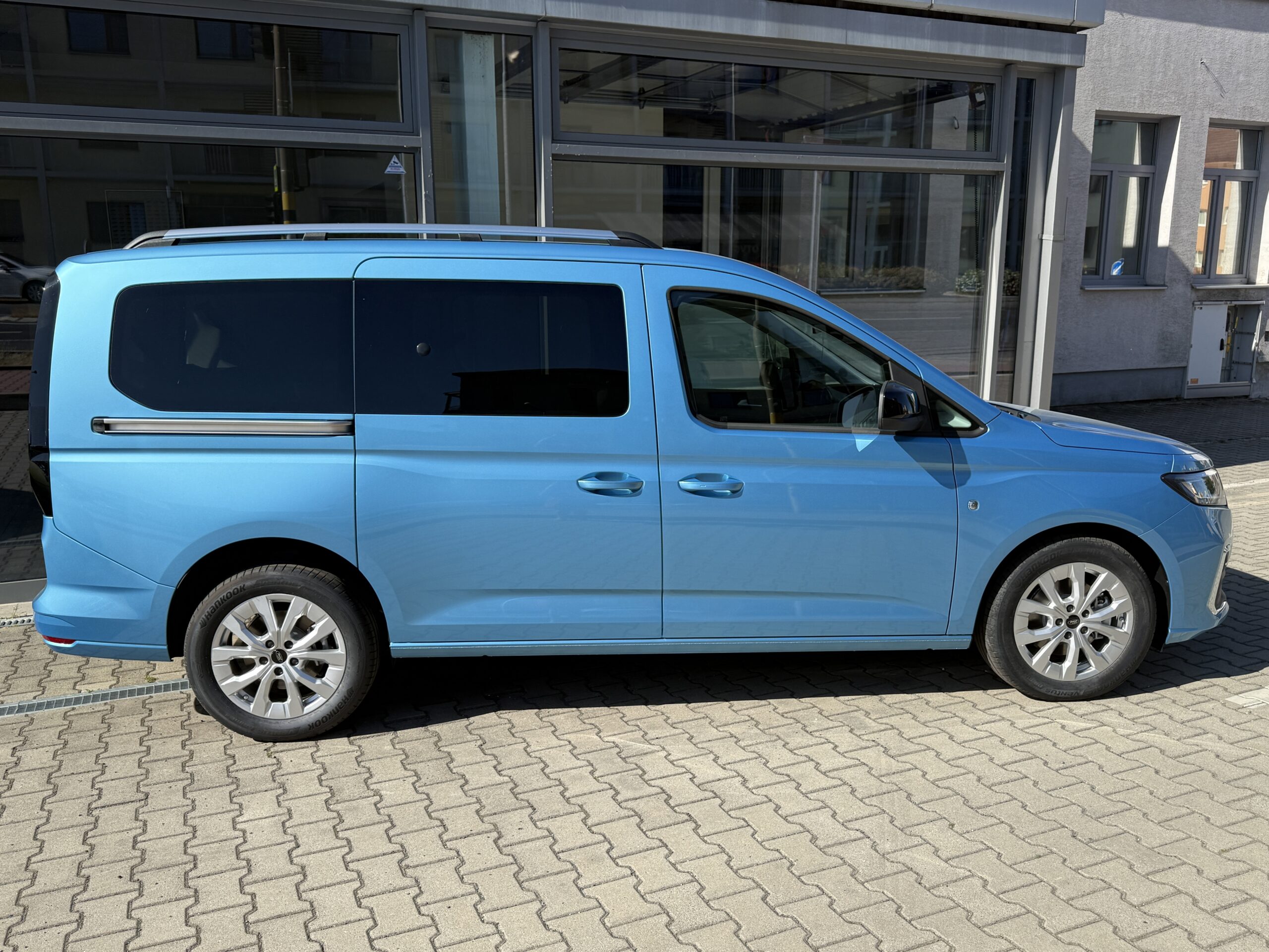 Ford TOURNEO CONNECT 2.0 EcoBlue 122k A7 (90kW) – FWD Grand Tourneo Titanium - Image 1