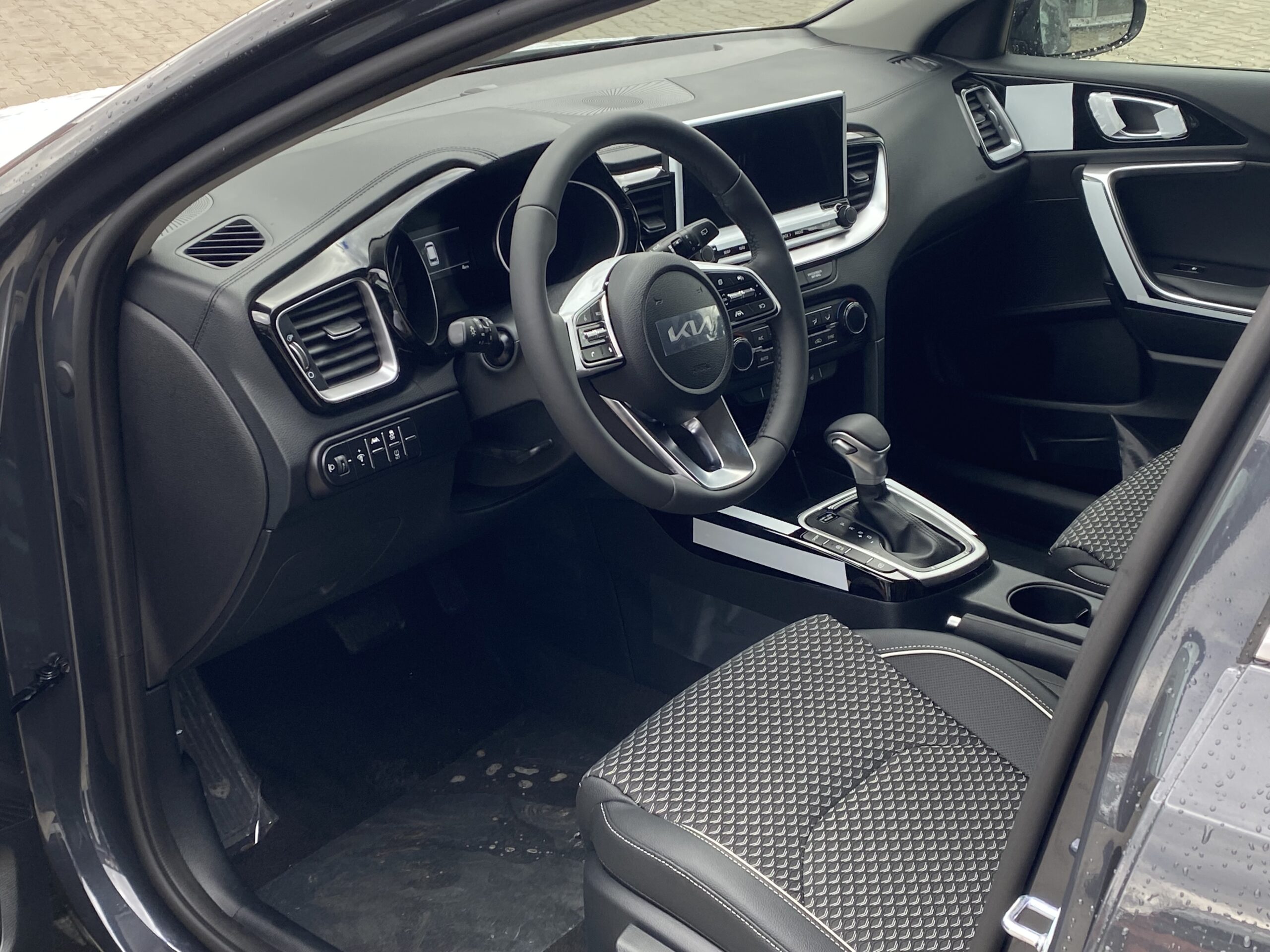 Kia Ceed - Image 6