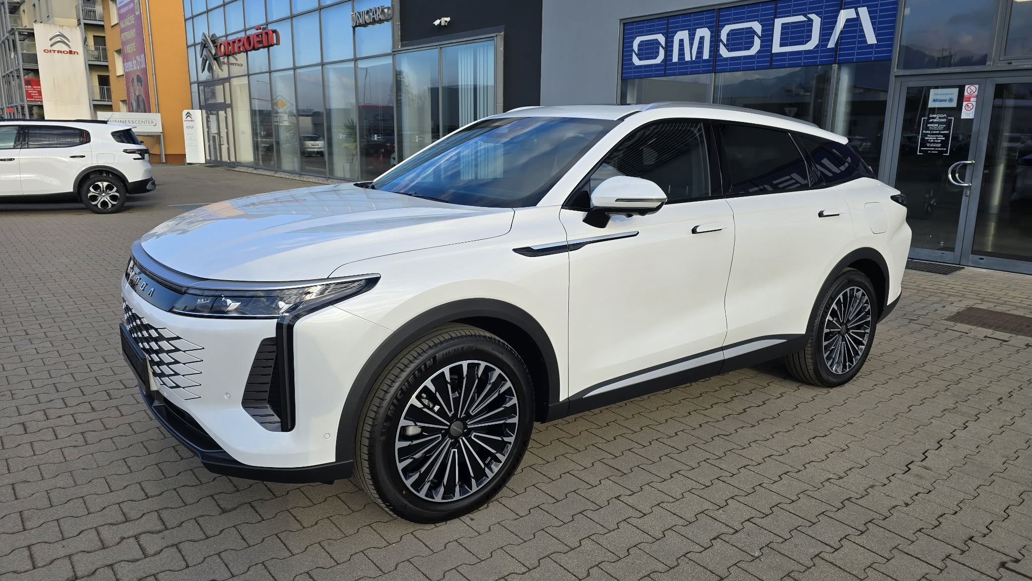 OMODA 9 PREMIUM - Image 2