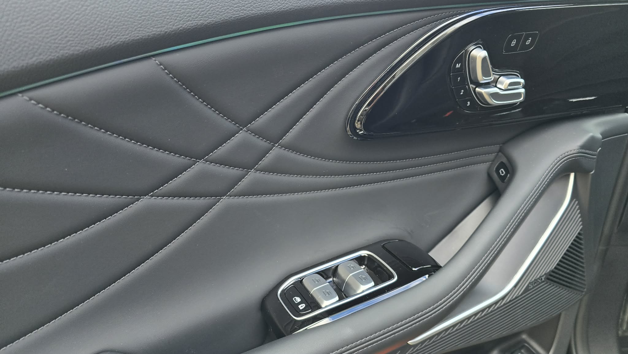 OMODA 9 PREMIUM - Image 11