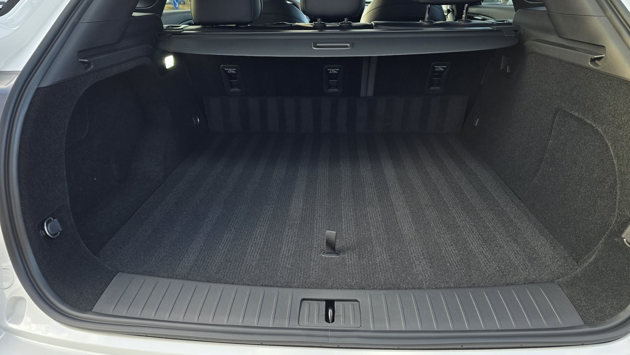 OMODA 9 PREMIUM - Image 12