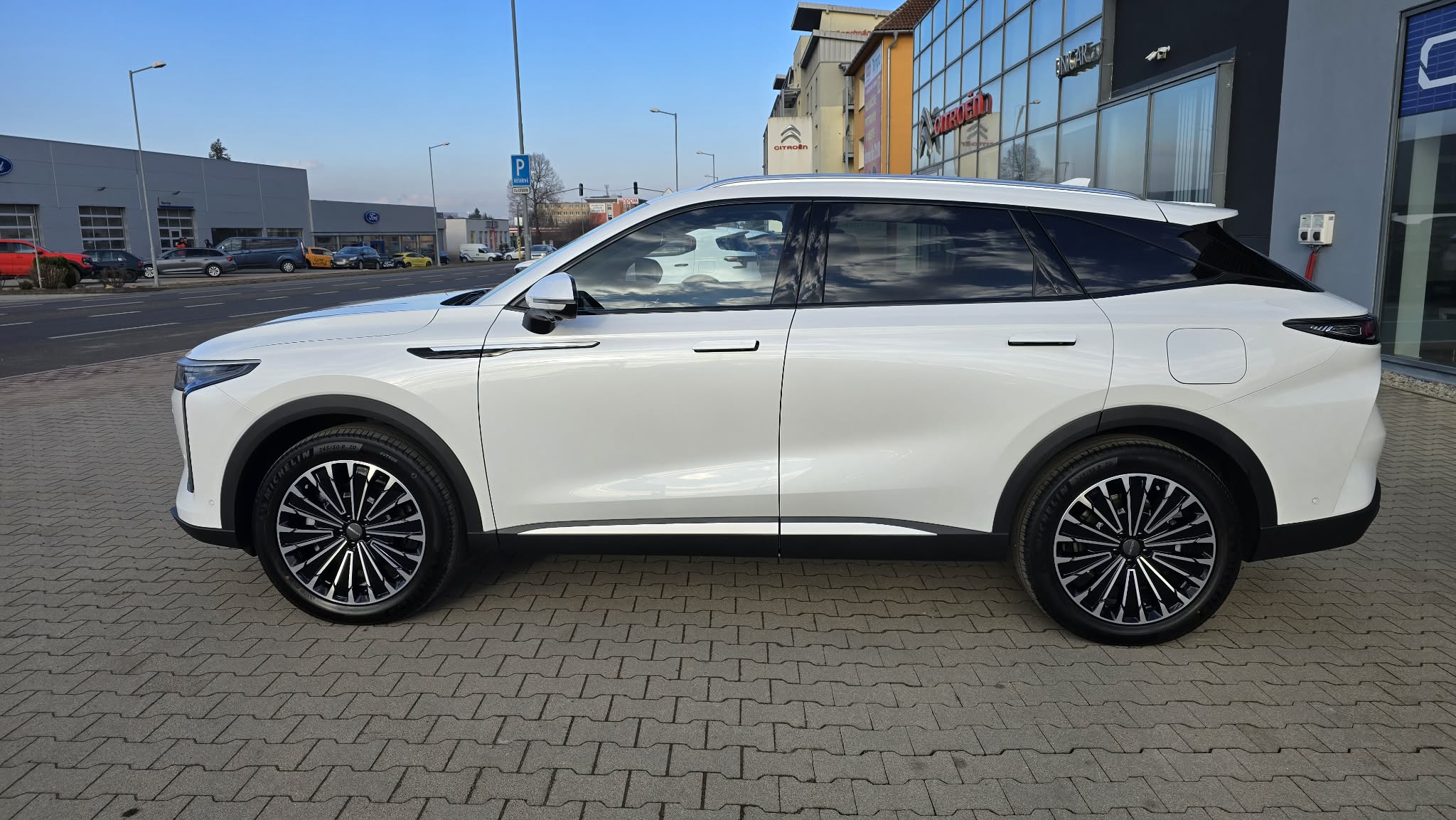 OMODA 9 PREMIUM - Image 3