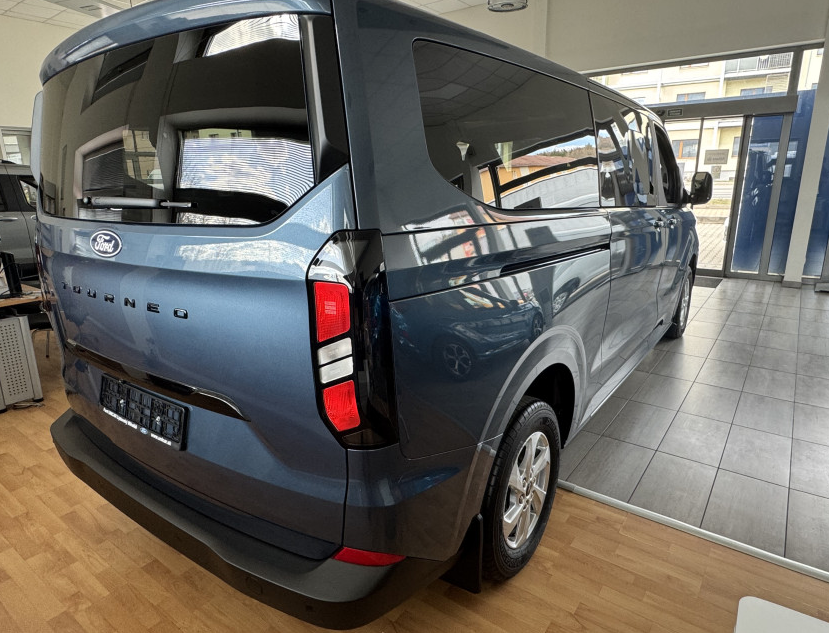 Ford Custom Tourneo Family 2.0 TDCi EB 136k A8 – FWD (100kW) - Image 3
