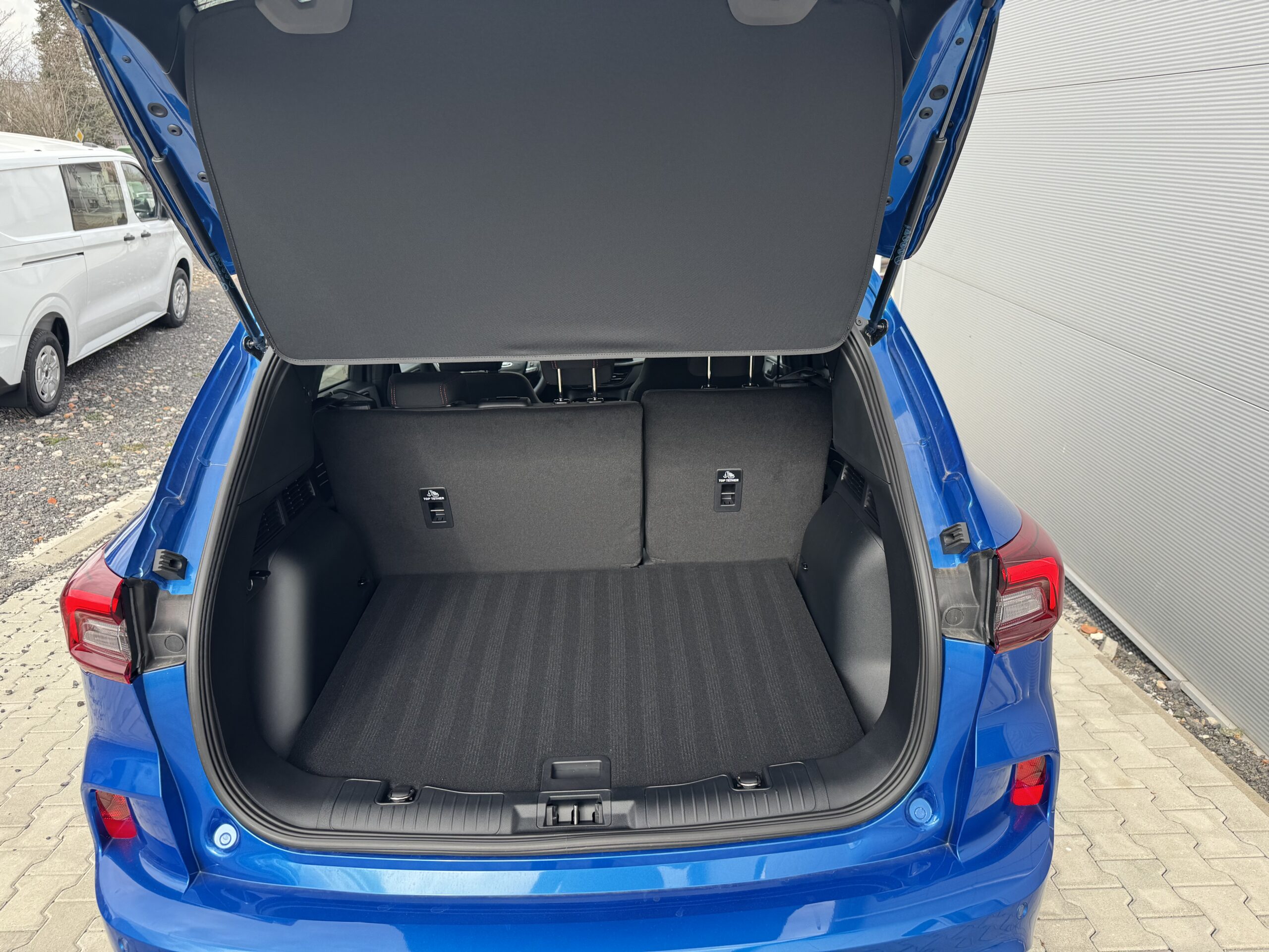 Ford Kuga 2. 5 Duratec PHEV 243k eCVT – FWD (178kW) ST-Line PHEV - Image 3