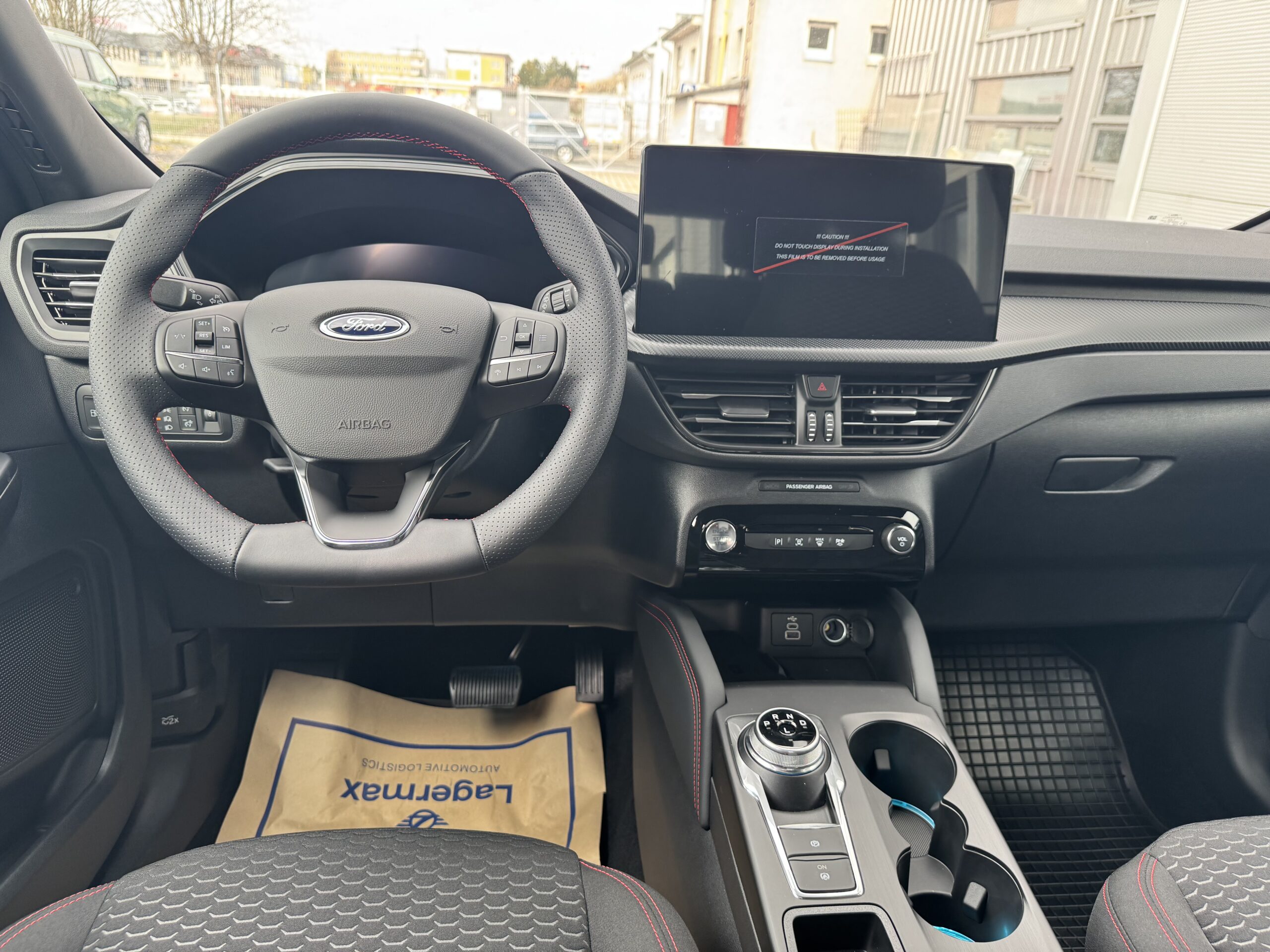 Ford Kuga 2. 5 Duratec PHEV 243k eCVT – FWD (178kW) ST-Line PHEV - Image 5