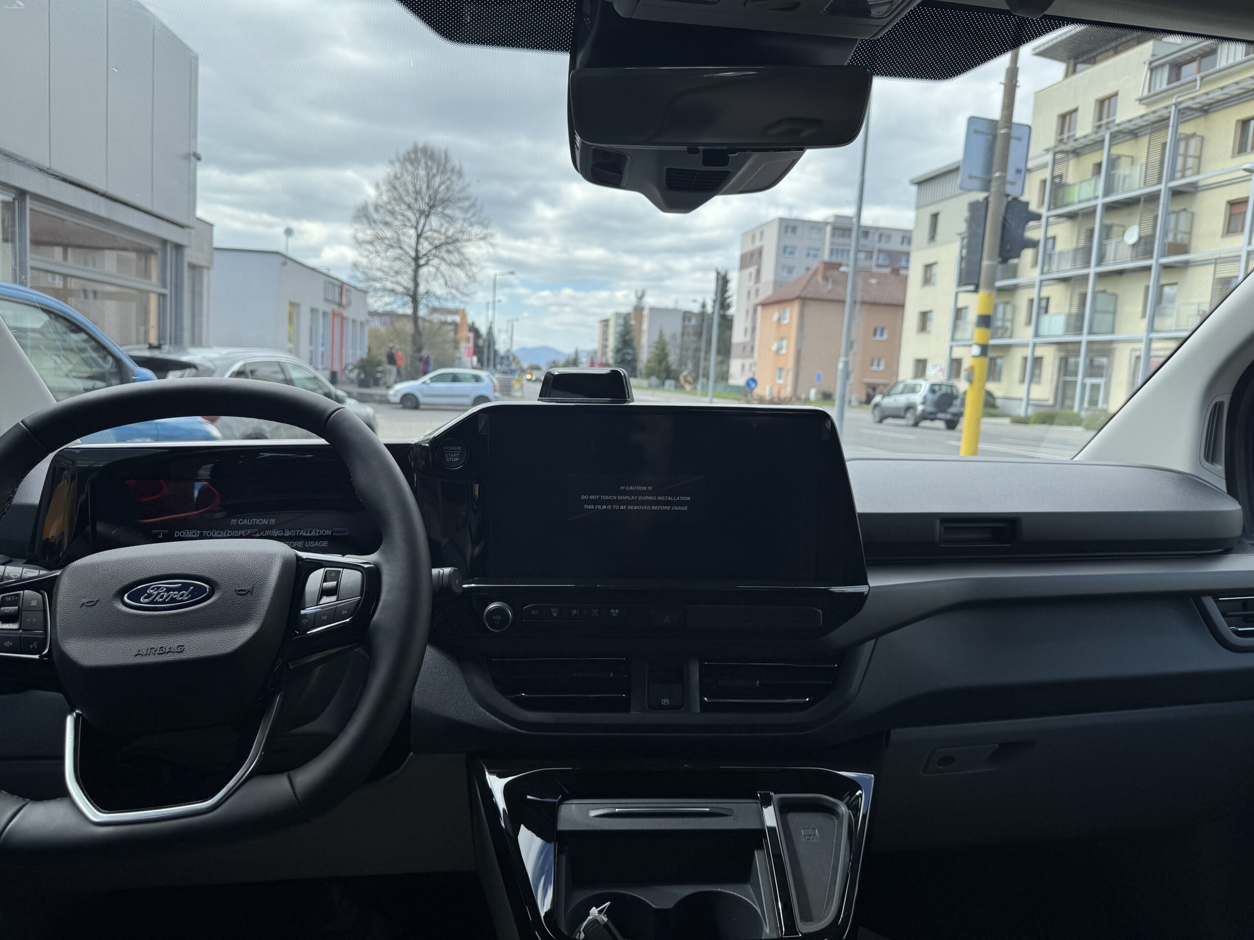 Ford Tourneo Custom 2. 5 Duratec PHEV 232k eCVT – FWD (171kW) Tourneo Titanium X - Image 6