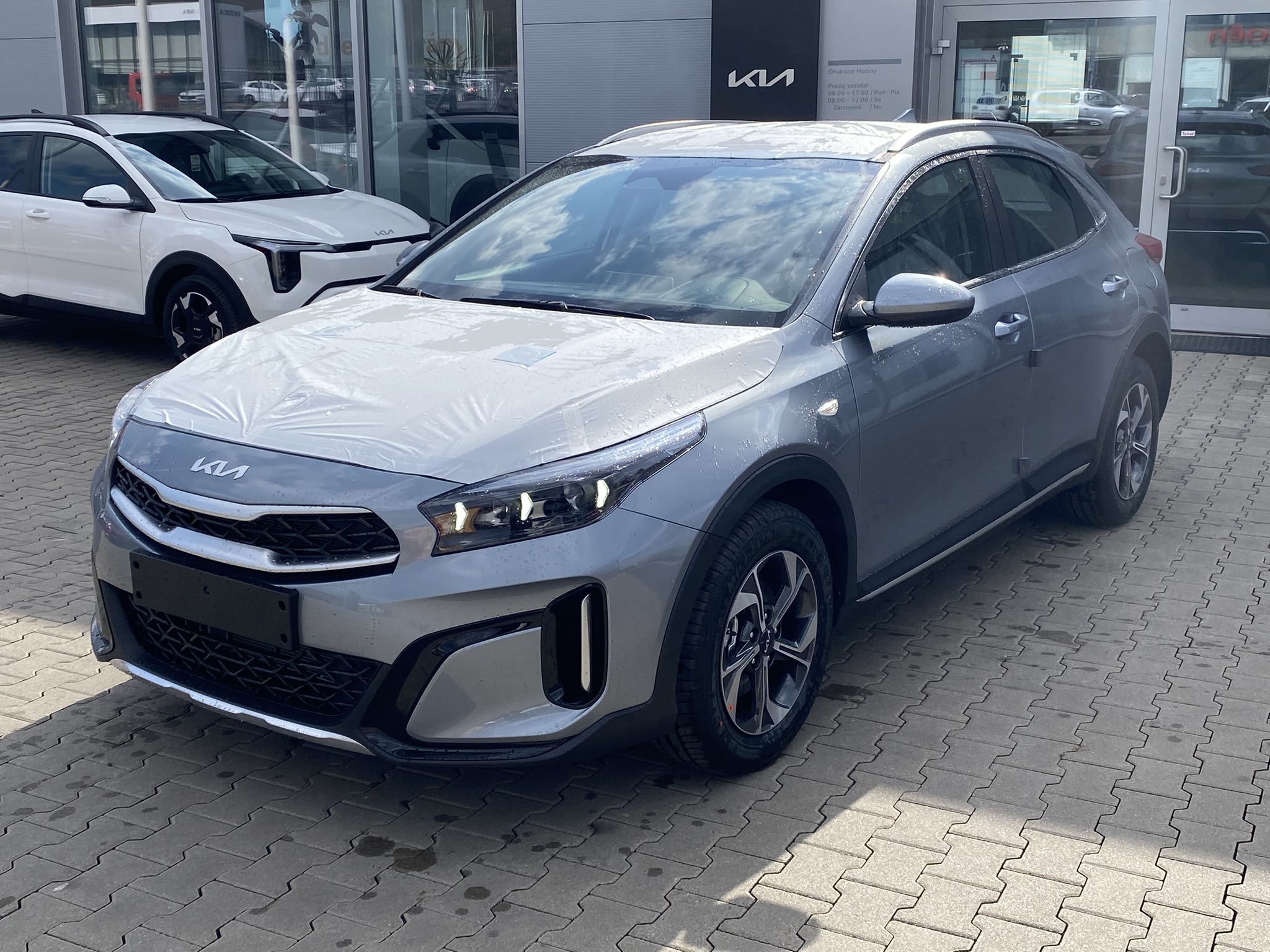 Kia XCeed - Image 1