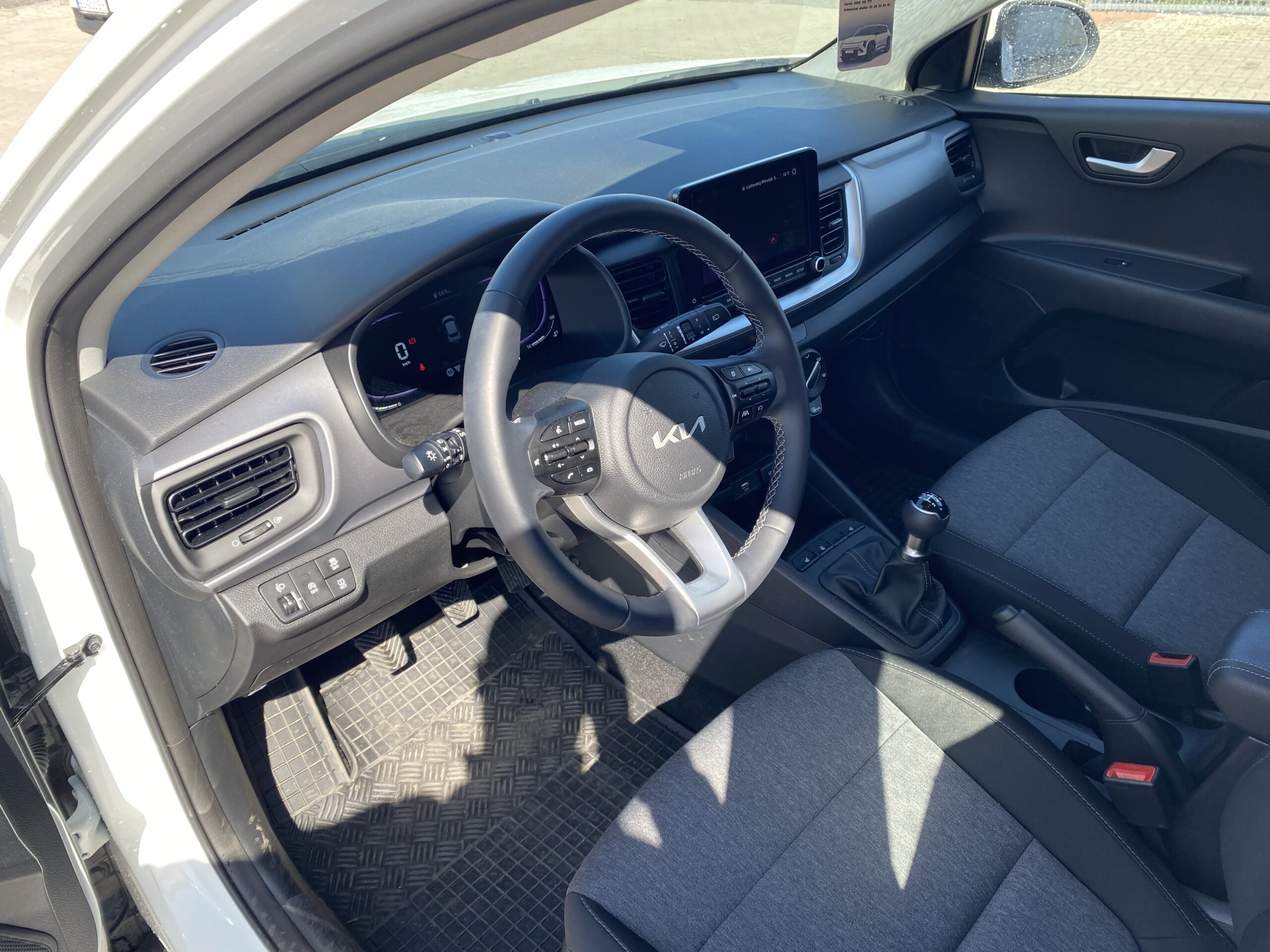 Kia Stonic - Image 5