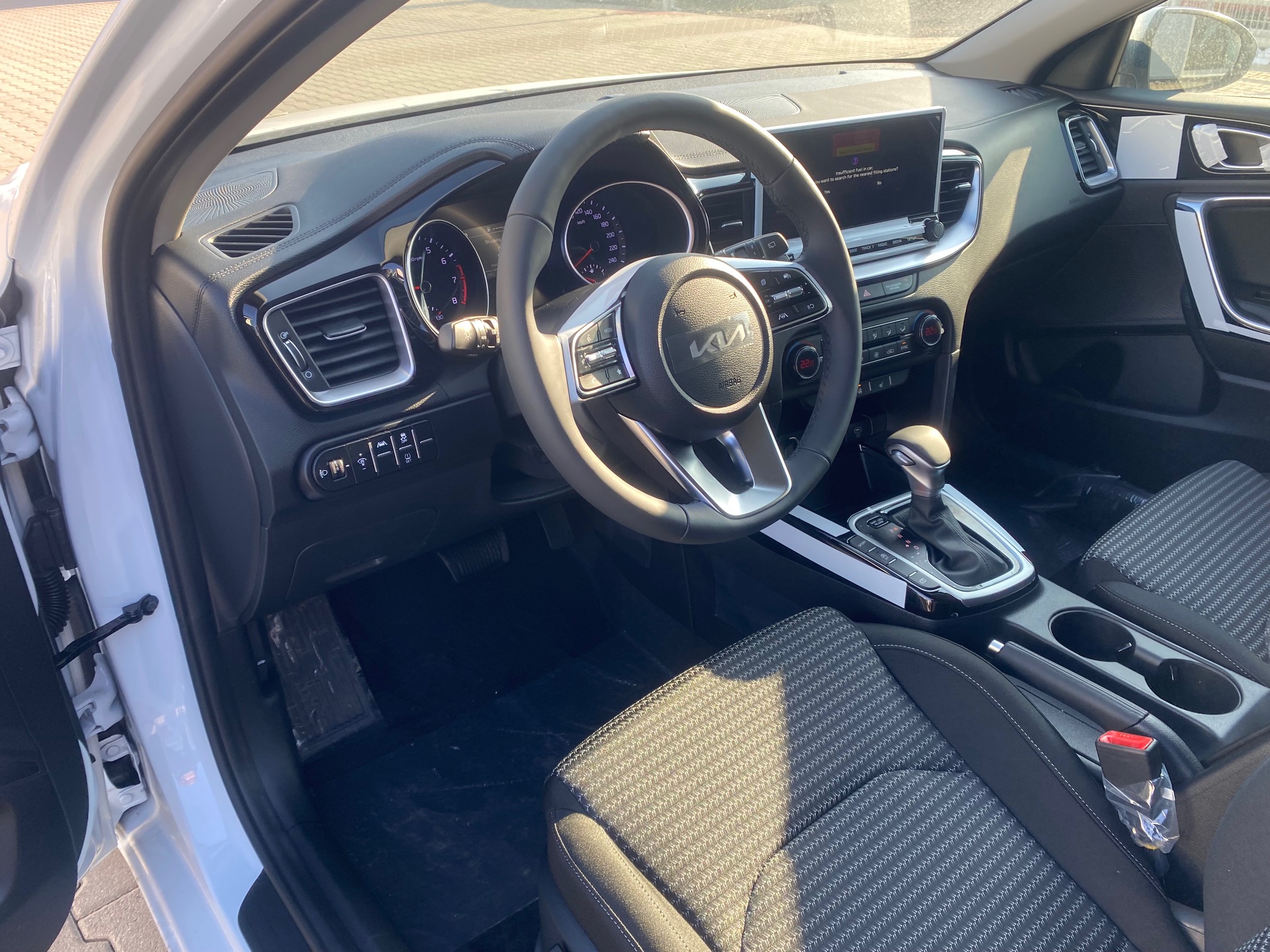 Kia Ceed - Image 6