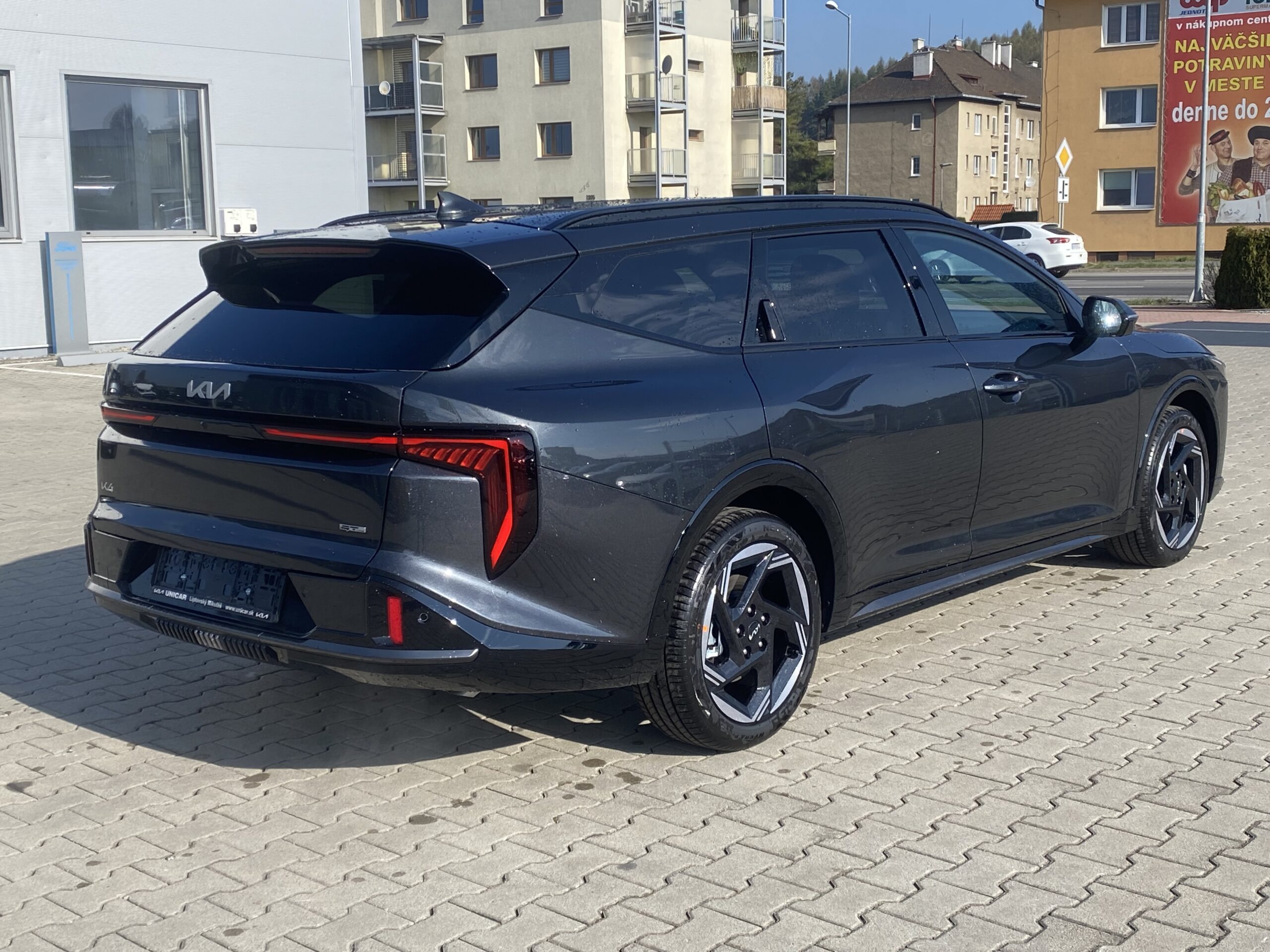 Kia K4 SW - Image 3