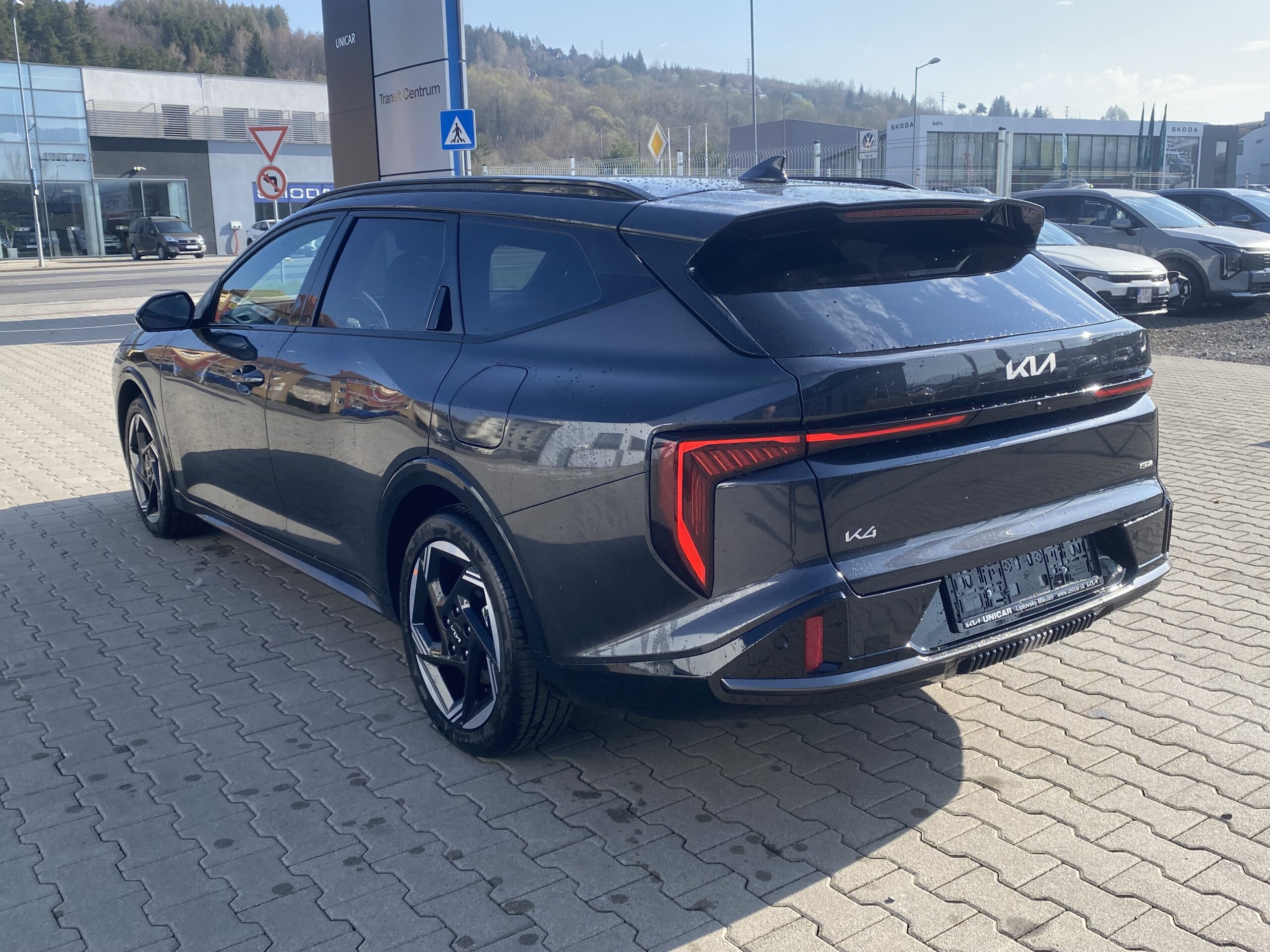 Kia K4 SW - Image 4