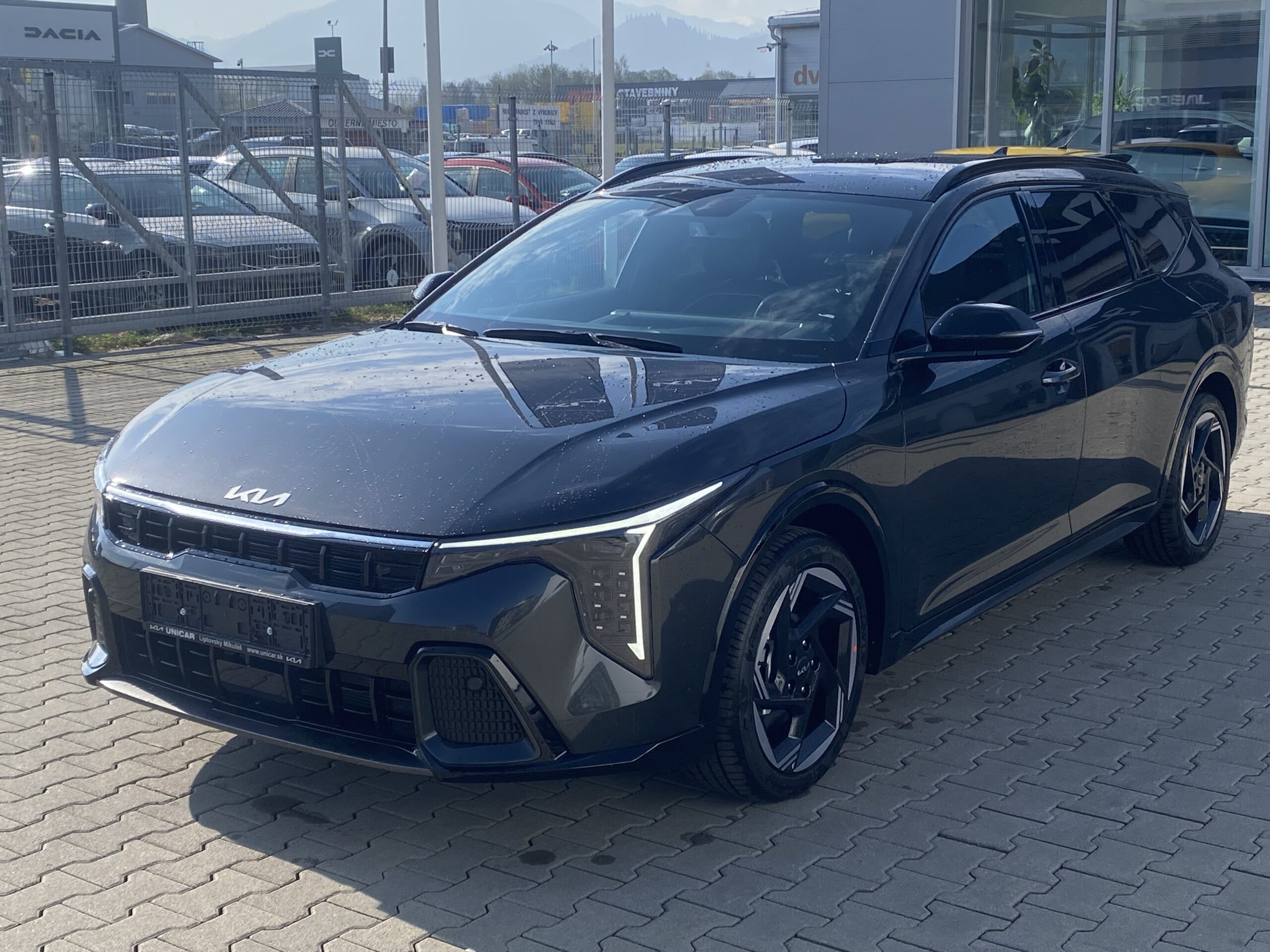 Kia K4 SW - Image 2