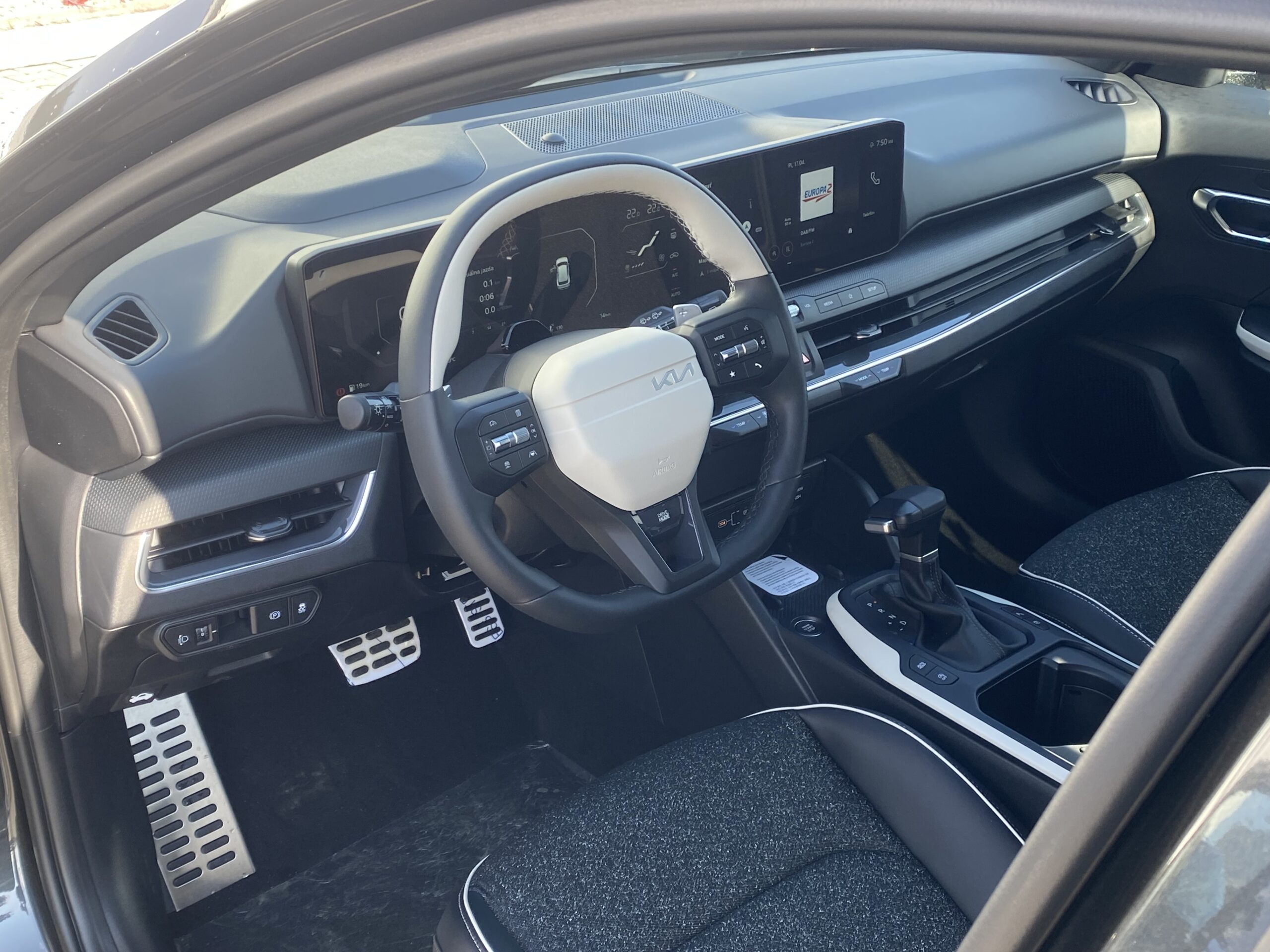 Kia K4 SW - Image 5