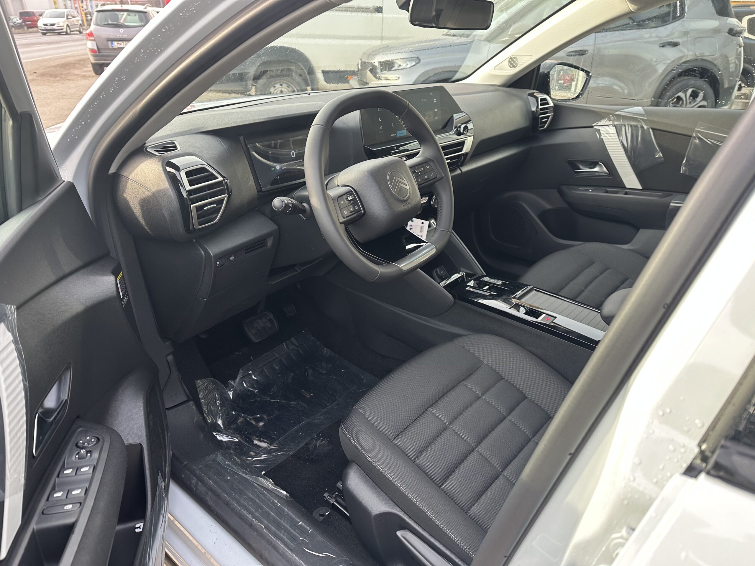 Citroen C4 - Image 8