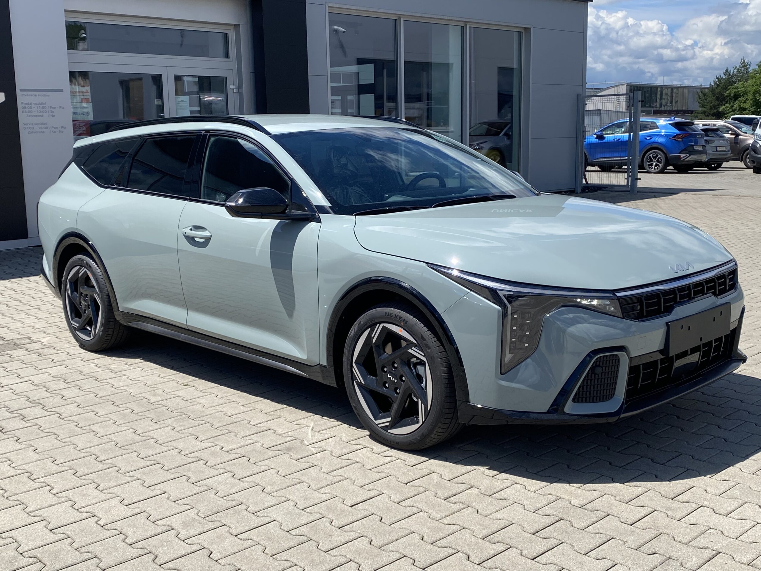 Kia K4 SW - Image 3