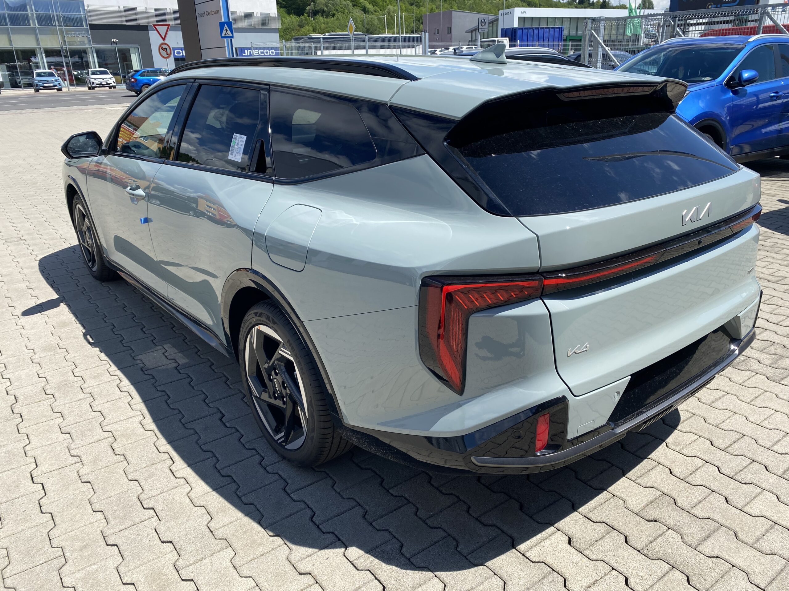 Kia K4 SW - Image 10